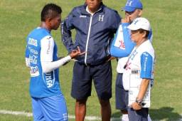 Carlo Costly confirmó que se reunió con el técnico Jorge Luis Pinto y detalló lo que conversaron. Foto DIEZ
