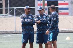 Ninrod Medina estuvo observando este miércoles los trabajos del equipo de Reservas de Motagua. Fotos: Cortesía @MOTAGUAcom