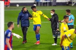 Antony 'Choco' Lozano salió lesionado del juego ante Eibar y el Cádiz confirmó que sufre un esguince de rodilla izquierda.