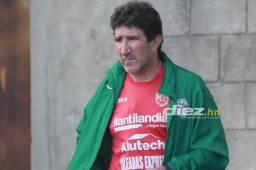 Héctor Vargas ve con buenos ojos que se quedara Yustin Arboleda en el club.