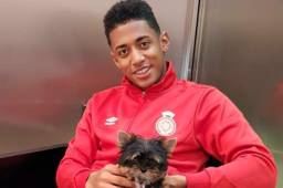 El delantero hondureño Choco Lozano estará entre los 18 pero no saldrá de inicio en el partido del Girona que visita al Sevilla este domingo en la liga española.