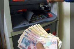 La Policía Nacional atendió una denuncia sobre el robo del cajero automático y ya comenzó las investigaciones.