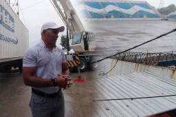 Mario Moncada anunció que la nueva cancha del Estadio Morazán estará lista el próximo febrero. FOTOS: Neptalí Romero