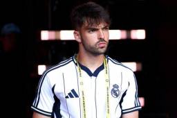 La que era menor en la fecha de los hechos formula cargos contra los cuatro futbolistas, mientras que su compañera ha retirado la acusación contra Raúl Asencio.