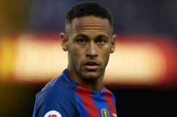 Neymar es uno de los jugadores más destacados en el Barcelona.