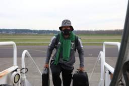 Los futbolistas del Timbers cuando abordaban el vuelo desde Oregon para jugar ante Marathón por la Champions de Concacaf. Fotos cortesía | Portland