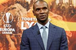Éric Abidal fue participe del sorteo de los dieciseisavos de final de la Europa League.