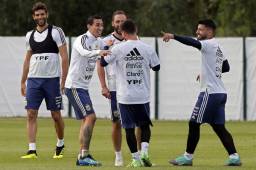 La Selección de Argentina durante el entrenamiento de este martes en Rusia. Foto EFE
