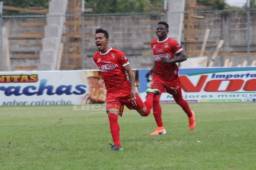 Bayron Méndez festeja su anotación ante Olimpia en la sexta jornada del Torneo Clausura 2020. Foto: Edgar Witty