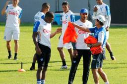 La Selección de Honduras realizó el último entreno en San Pedro Sula previo al viaje a Panamá para disputar la Copa Centroamericana. Foto Neptalí Romero