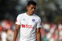 Bryan Moya que analiza la posibilidad de jugar en el extranjero y que si se queda en Honduras será solo en Olimpia. Foto DIEZ