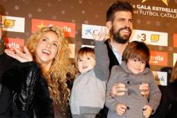 Piqué recibió permiso de Luis Enrique Martínez para poder acompañar a su pareja a Colombia. Foto Agencias