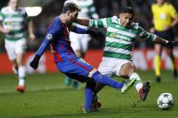 Emilio Izaguirre fue titular con el Celtic en la derrota ante Barcelona el miércoles en Champions League. El catracho fue observado en este partido por el técnico del San José. Foto AFP