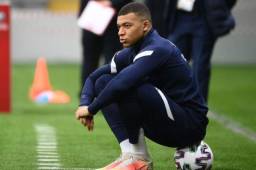 Mbappe continúa sin renovar su contrato con el PSG y muchos especulan con su posible llegada al Real Madrid en verano.