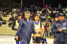 El argentino Diego Vázquez debutó al frente de Honduras con importante triunfo contra Curazao.