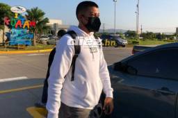 Joshua Canales aterrizó en San Pedro Sula y de inmediato se desplazó al Hotel de la H en Siguatepeque para ponerse a las órdenes de Fabián Coito. Foto Jeffry Ayala