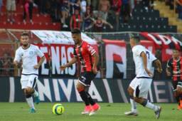 Alex López tuvo una buena actuación en el triunfo del Alajuelense.