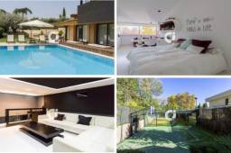 Fernando Hierro, leyenda del Real Madrid y ahora entrenador español, lleva ya cinco años intentando vender su casa. Tras su divorcio la puso a disposición.