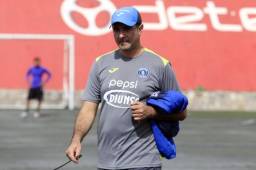 El entrenador del Motagua, Diego Vázquez, lleva la ventaja en la ida del recpechaje tras lograr ganar en San Pedro Sula 2-1 el pasado miércoles. Foto Ronald Aceituno