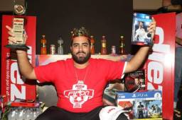 El Sampedrano Veni Kawas celebrando por todo lo alto el título del Fifón Diez Tegucigalpa de 2018. Fotos Ronald Aceituno