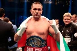 El boxeador búlgaro Kubrat Pulev no podrá volver a competir en California hasta que se presente en la Comisión Atlética del estado.