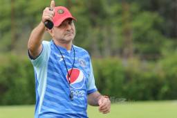 Diego Vázquez se mostró tranquilo luego de haber conseguido el pase a la final de Liga Concacaf. Foto Marvin Salgado.