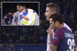 Las cámaras de televisión captaron el gesto de Dani Alves con Cristiano Ronaldo y el brasileño explotó en redes sociales.