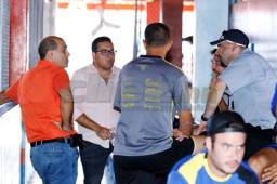 EL presidente del Real España, Fuad Abufele, llegó a dialogar con el entrenador Martín García y sus ayudantes sobre la mala situación que vive el equipo.