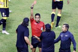 El árbitro nacido en Tocoa, Colón, Saíd Martínez, será el encargado de pitar la final de este miércoles donde Olimpia puede coronarse campeonísimo.