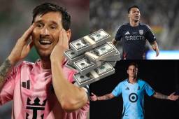 Según la información del sitio especializado Capology.com, Messi rompe todos los récords y otros jugadores intentan, en vano, acercársele. El que más se aproxima es el coreano Heung-min Son y un poco más lejos, aunque con la mitad del ingreso del argentino, aparece el mexicano Hirving Lozano.