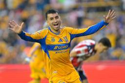 Tigres golea a Chivas en la Liga MX: goles y resumen de la paliza con inspirada noche de Ángel Correa