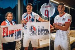 José María Giménez presumiendo los colores de Olimpia en España.