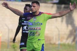 El delantero ruso Evgeny Kabaev rechazó regresar a Honduras y para jugar en la Segunda División de Tailandia.