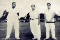 Alfonso Guzmán (izquierda) es el máximo exponente entre la etnia garífuna en el arbitraje.