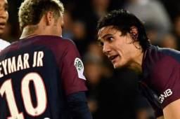 Cavani y Neymar protanizaron uno de los momentos más polémicos durante el partido contra el Lyon.