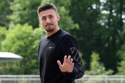 Clement Lenglet es un joven zaguero de 24 años que se carateriza por su disciplina y compromiso dentro y fuera del campo.
