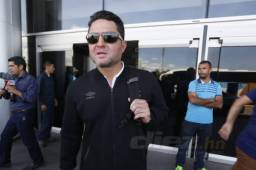 El entrenador Jafet Soto en su llegada a Honduras para el encuentro ante Olimpia. Foto: Marvin Salgado