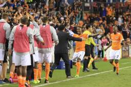 Romell Quioto tuvo un excelente debut con el Houston Dynamo al marcar un golazo y ser nombrado el mejor del partido.