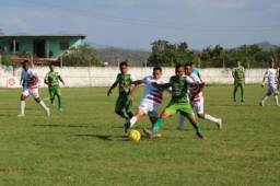 Enfrentamiento entre San Manuel y Yoro FC en la Liga de Ascenso.