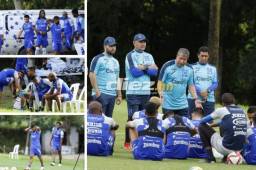 El primer entrenamiento de Honduras tras la dura derrota ante Panamá en San Pedro Sula. Ninguna sonrisa tras la debacle. FOTOS: Neptalí Romero.
