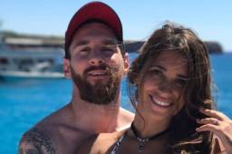 La imagen publicada por Lionel Messi junto a Antonella Roccuzzo disfrutando del mar.