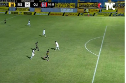 Esta acción causó mucha polémica, luego que el asistente Walter López, indicara que la misma estaba en fuera de juega y Said Martínez lo anuló.