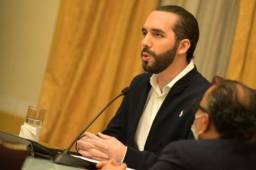 Nayib Bukele espera rectificar la forma en cómo se entregarán los bonos en El Salvador para las familias más pobres.