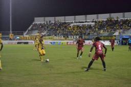 ¡Tropezó la ‘Máquina’! Con gol en el 90+2’, Génesis le empató al Real España que descuida más el liderato del Apertura