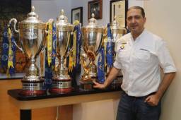 Pedro Atala tuvo una plática con Diez y le mandó un mensaje a Vargas. Foto: Ronal Aceituno.