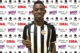 Wesly Decas firmó contrato con Nacional de Portugal por dos temporadas. Foto @CDNacional