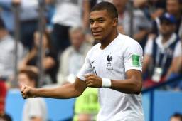 El belga Nacer Chadli comparó a Kylian Mbappé con el argentino Lionel Messi. Foto AFP