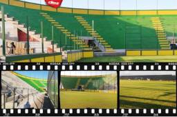 El Parrillas One se atrevió a invertir en un estadio de fútbol en La Lima, Cortés, ya tiene construido un 50% del inmueble deportivo. Fotos cortesía página del Parrillas One.