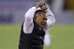 José Valladares suma cuatro derrotas, un empate y solo un triunfo con Real España en Liga Nacional. FOTO: Neptalí Romero