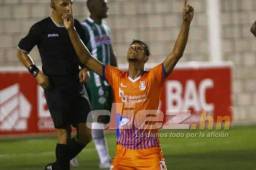 el volante Kilmar Peña fue la figura del partido al anotar tres goles.